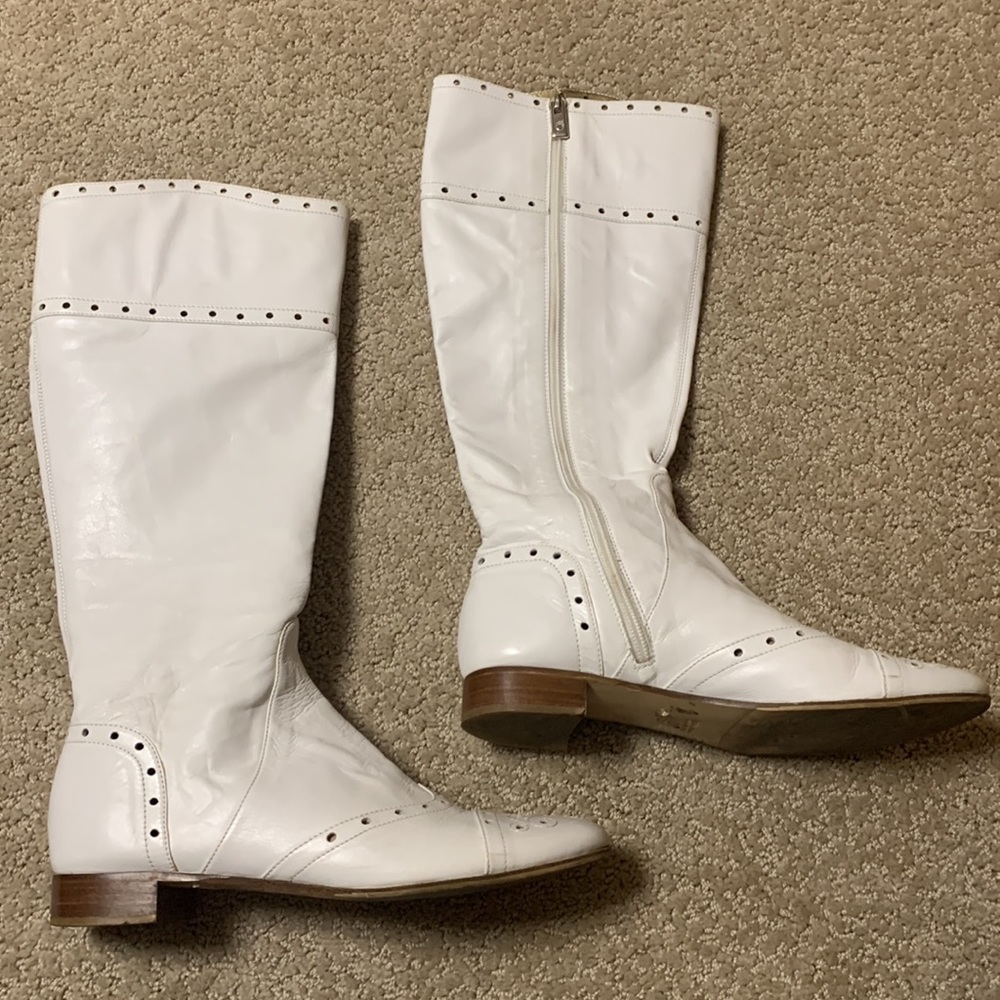 Italian Georgio Fabiani White Leather boots.